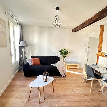 Home Up Pontoise Exterior photo